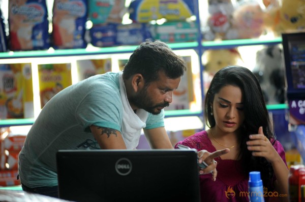  Ee Peddollunnare Working Stills 