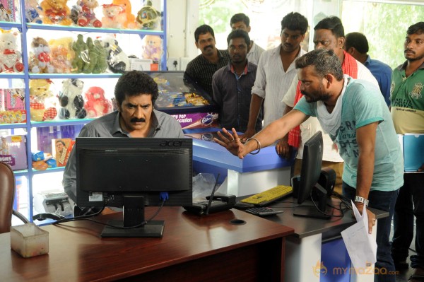  Ee Peddollunnare Working Stills 