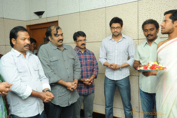 Emo Gurram Egaravachhu Movie Recording Stills 