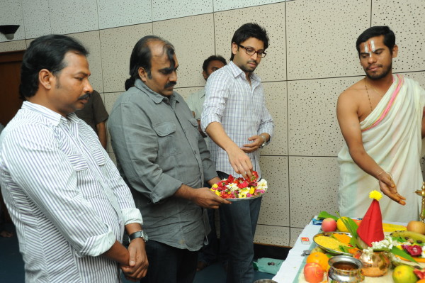 Emo Gurram Egaravachhu Movie Recording Stills 