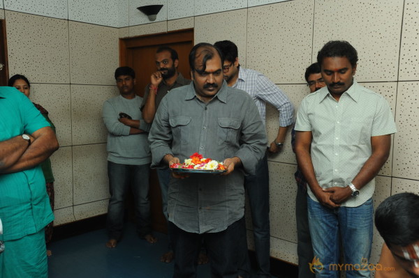 Emo Gurram Egaravachhu Movie Recording Stills 