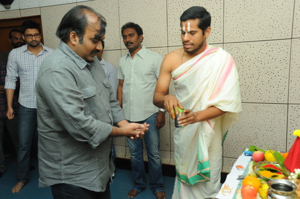 Emo Gurram Egaravachhu Movie Recording Stills 