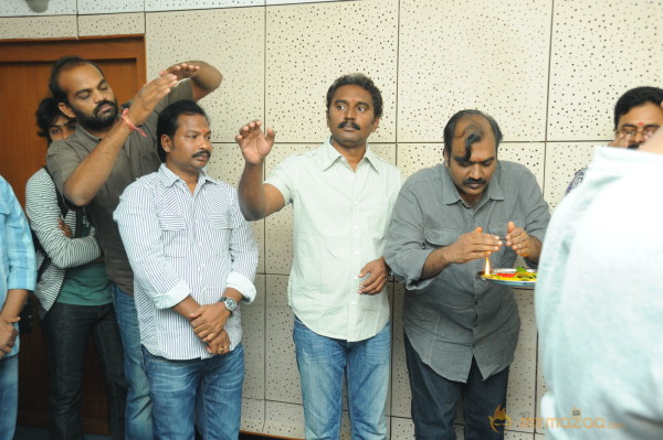 Emo Gurram Egaravachhu Movie Recording Stills 