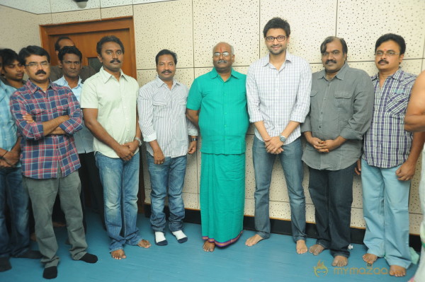 Emo Gurram Egaravachhu Movie Recording Stills 