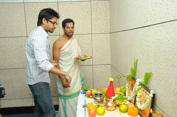 Emo Gurram Egaravachhu Movie Recording Stills 