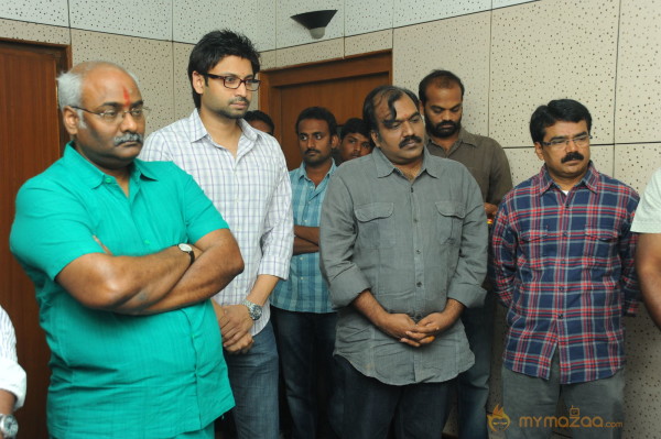 Emo Gurram Egaravachhu Movie Recording Stills 