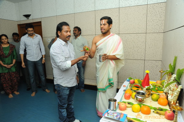 Emo Gurram Egaravachhu Movie Recording Stills 