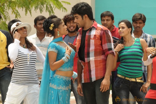 Gandi Kotalo Andamaina Prema Stills