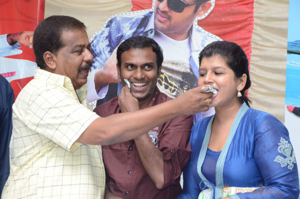 Gunde Jaari Gallanthayyinde 100 Days Sucessmeet Photos