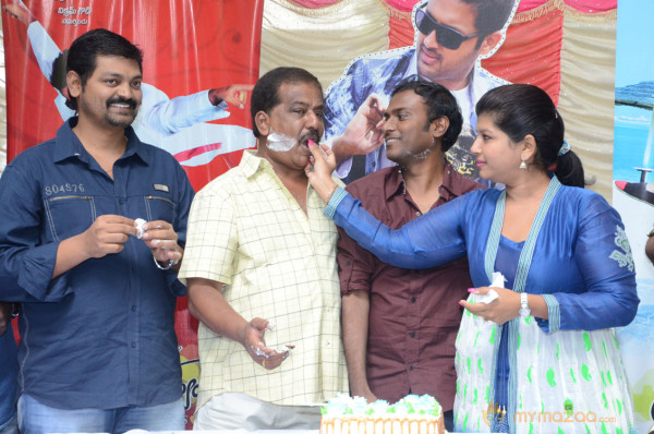 Gunde Jaari Gallanthayyinde 100 Days Sucessmeet Photos