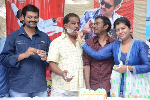 Gunde Jaari Gallanthayyinde 100 Days Sucessmeet Photos