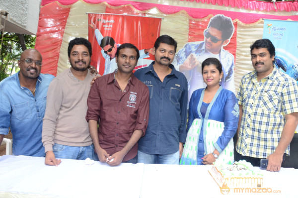 Gunde Jaari Gallanthayyinde 100 Days Sucessmeet Photos