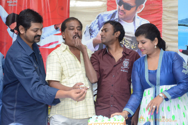 Gunde Jaari Gallanthayyinde 100 Days Sucessmeet Photos