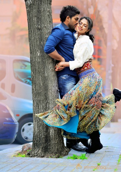 Iddarammayilatho Latest Photo Gallery