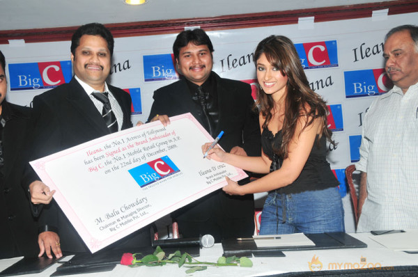 Ileana at Big C Launch 