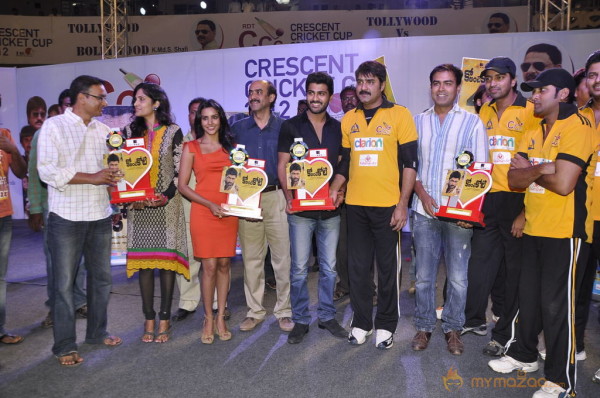 Ko Antey Koti Platinum Disk Event Photos