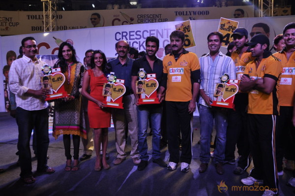 Ko Antey Koti Platinum Disk Event Photos