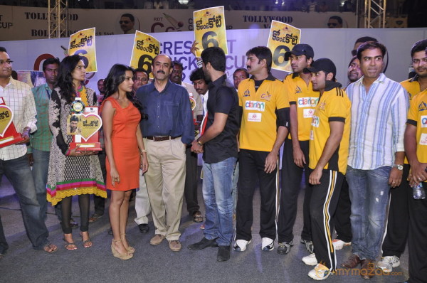 Ko Antey Koti Platinum Disk Event Photos