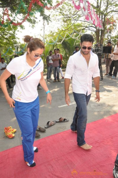 Legend Movie Opening Photo Gallery