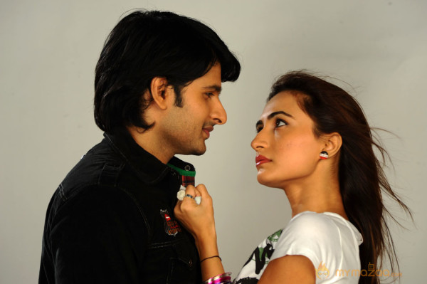 Love Touch Movie Latest Gallery