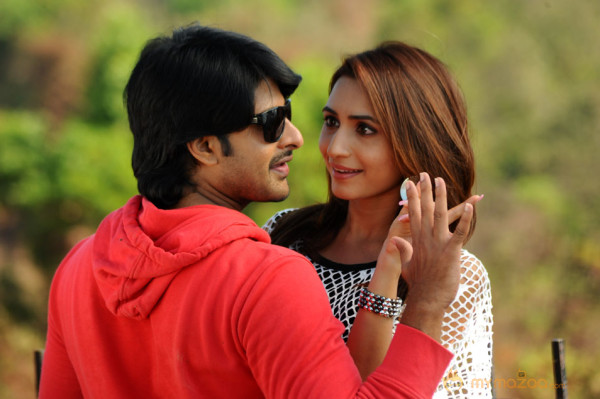 Love Touch Movie Latest Gallery