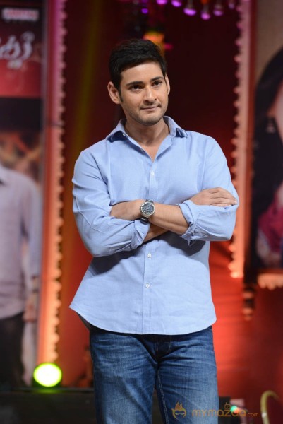 Mahesh Babu At SVSC Triple Platinum Disc Function  