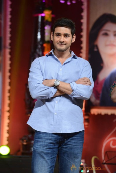 Mahesh Babu At SVSC Triple Platinum Disc Function  