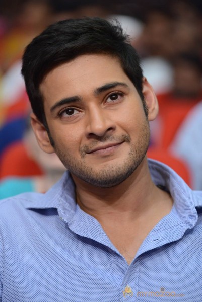 Mahesh Babu At SVSC Triple Platinum Disc Function  