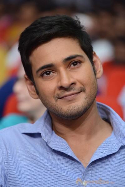 Mahesh Babu At SVSC Triple Platinum Disc Function  