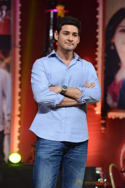 Mahesh Babu At SVSC Triple Platinum Disc Function  