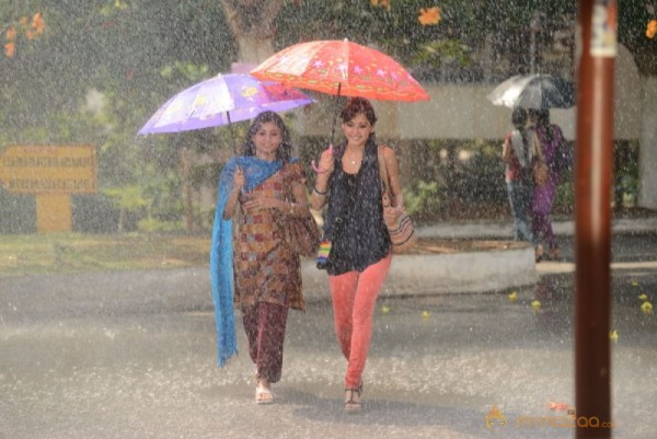 Manasunu Mayaseyake Movie Photos