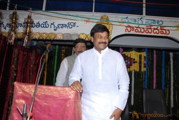 Megastar Chiranjeevi At Film nagar Temple Photos