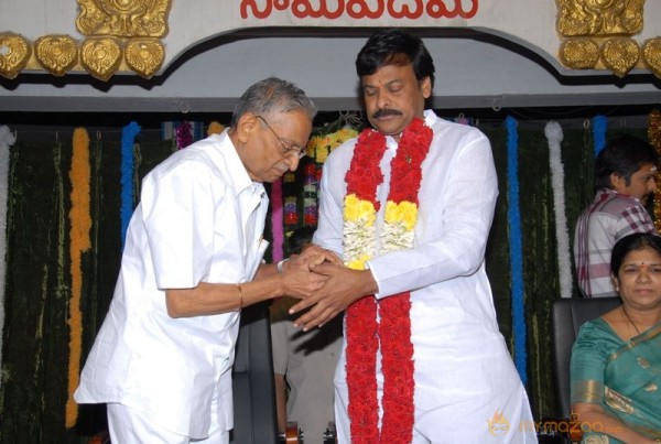 Megastar Chiranjeevi At Film nagar Temple Photos