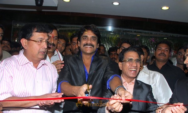 Nagarjuna launches Kalyan Jewellers at Hyderabad