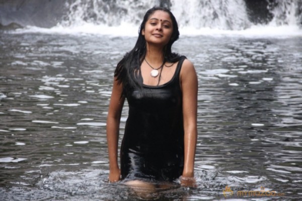 Netru Indru Naalai Movie Hot Photos