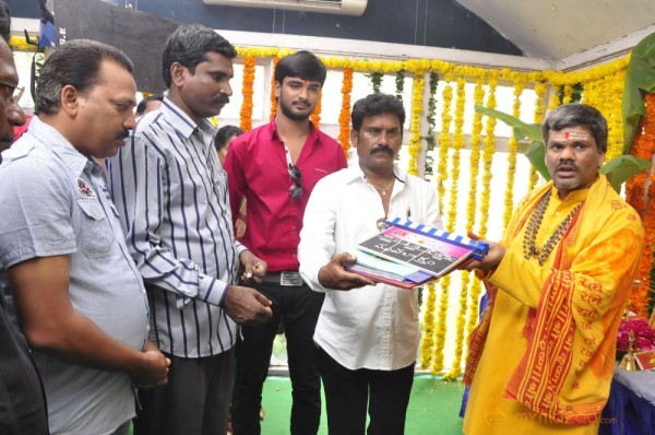 O Manasa Evarikosam Movie Launch Photos