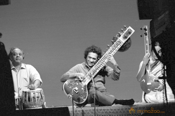 Pandit Ravi Shankar Photos