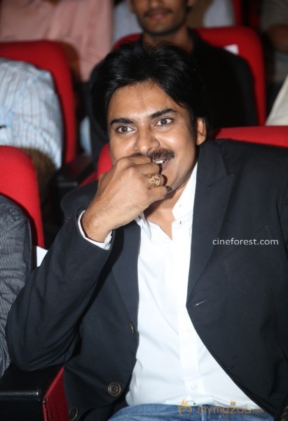 Pawan Kalyan At Attarintiki Daredi Audio Launch Photos