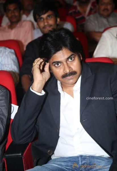 Pawan Kalyan At Attarintiki Daredi Audio Launch Photos