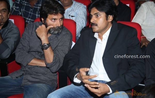 Pawan Kalyan At Attarintiki Daredi Audio Launch Photos