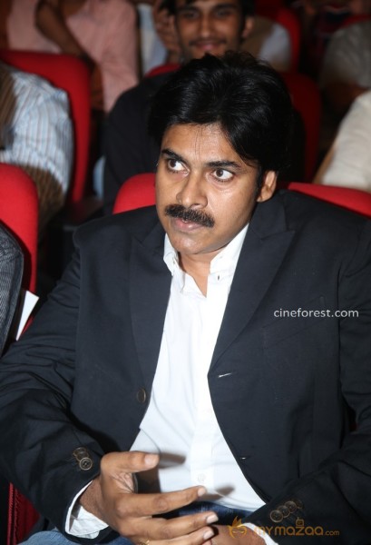 Pawan Kalyan At Attarintiki Daredi Audio Launch Photos