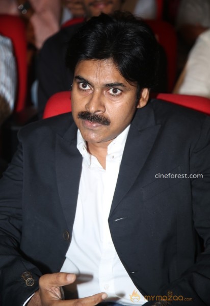 Pawan Kalyan At Attarintiki Daredi Audio Launch Photos