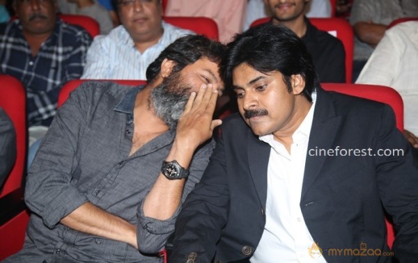 Pawan Kalyan At Attarintiki Daredi Audio Launch Photos