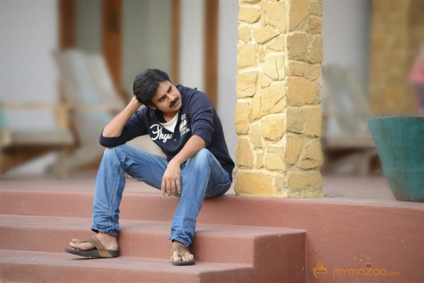 Pawan Kalyan Attarintiki Daaredi Latest Photos