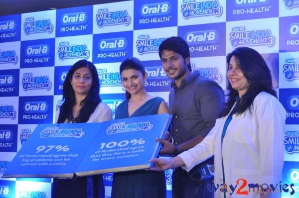  Prachi Desai & Sundeep Kishan Oral B Event 