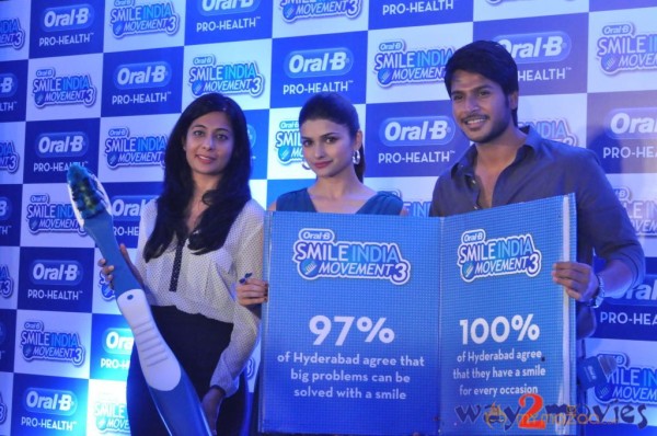  Prachi Desai & Sundeep Kishan Oral B Event 