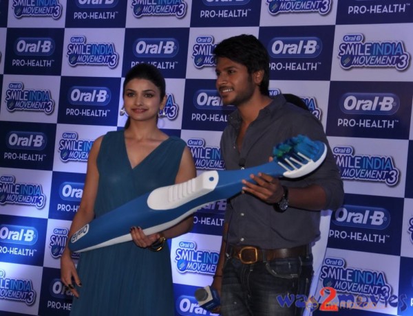  Prachi Desai & Sundeep Kishan Oral B Event 