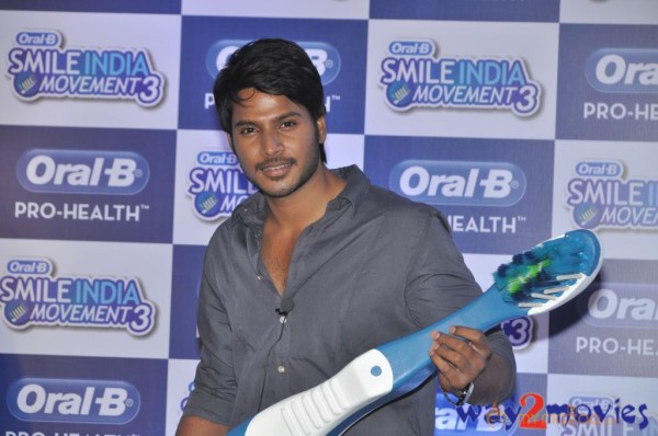  Prachi Desai & Sundeep Kishan Oral B Event 