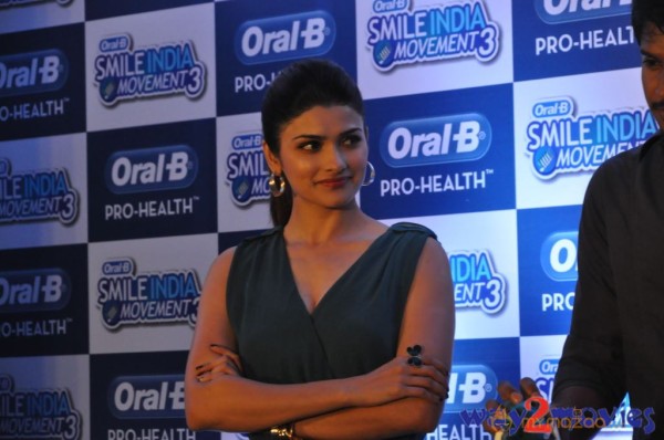  Prachi Desai & Sundeep Kishan Oral B Event 