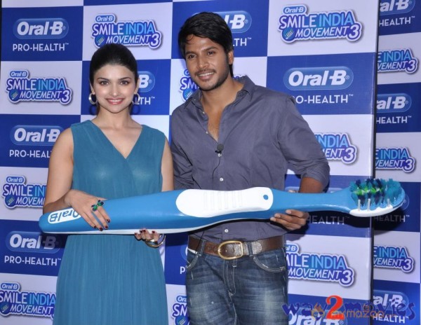  Prachi Desai & Sundeep Kishan Oral B Event 